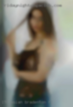 19f asian, petite in Bradenton, FL and attractive.